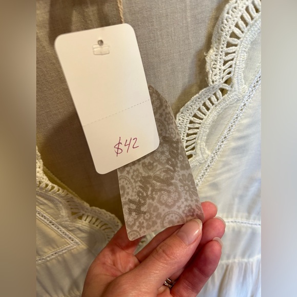 Hem & Thread Cream Dress - Picture 5 of 11